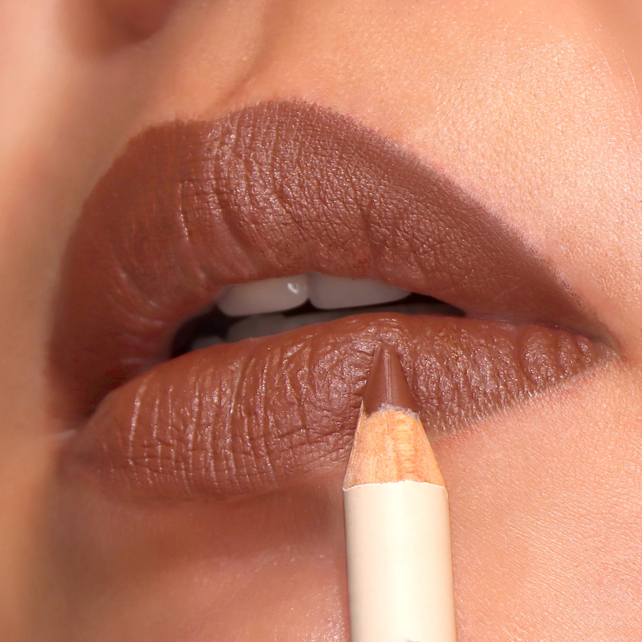 Moira Must-Have Lip Liner - (Natural Sand) محدد الشفاه مويرا ماست هاف - (ناتشورال ساند)