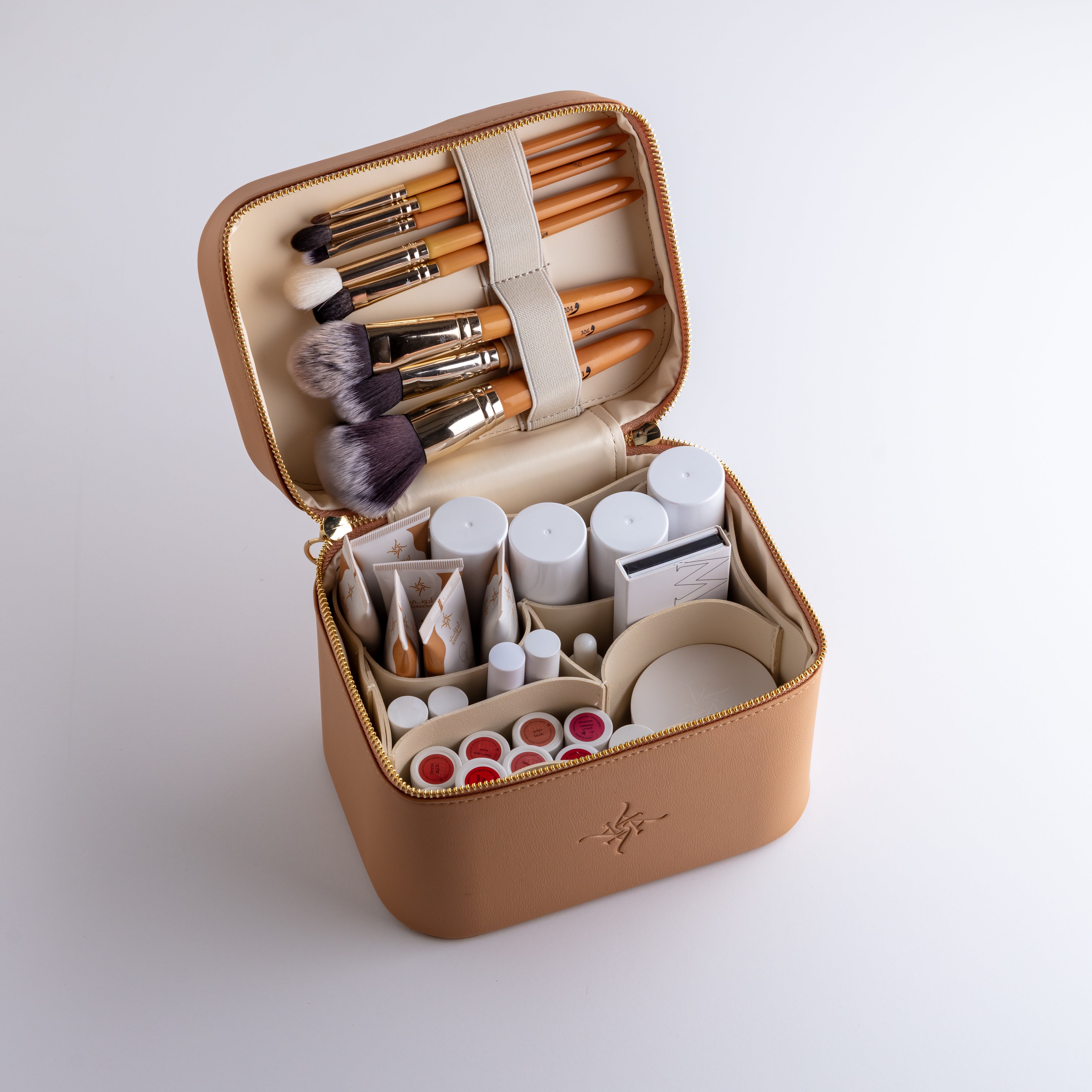 Addoony Beauty Luxury Vault (Beige) أدوني: خزنة الجمال الفاخرة - بيج