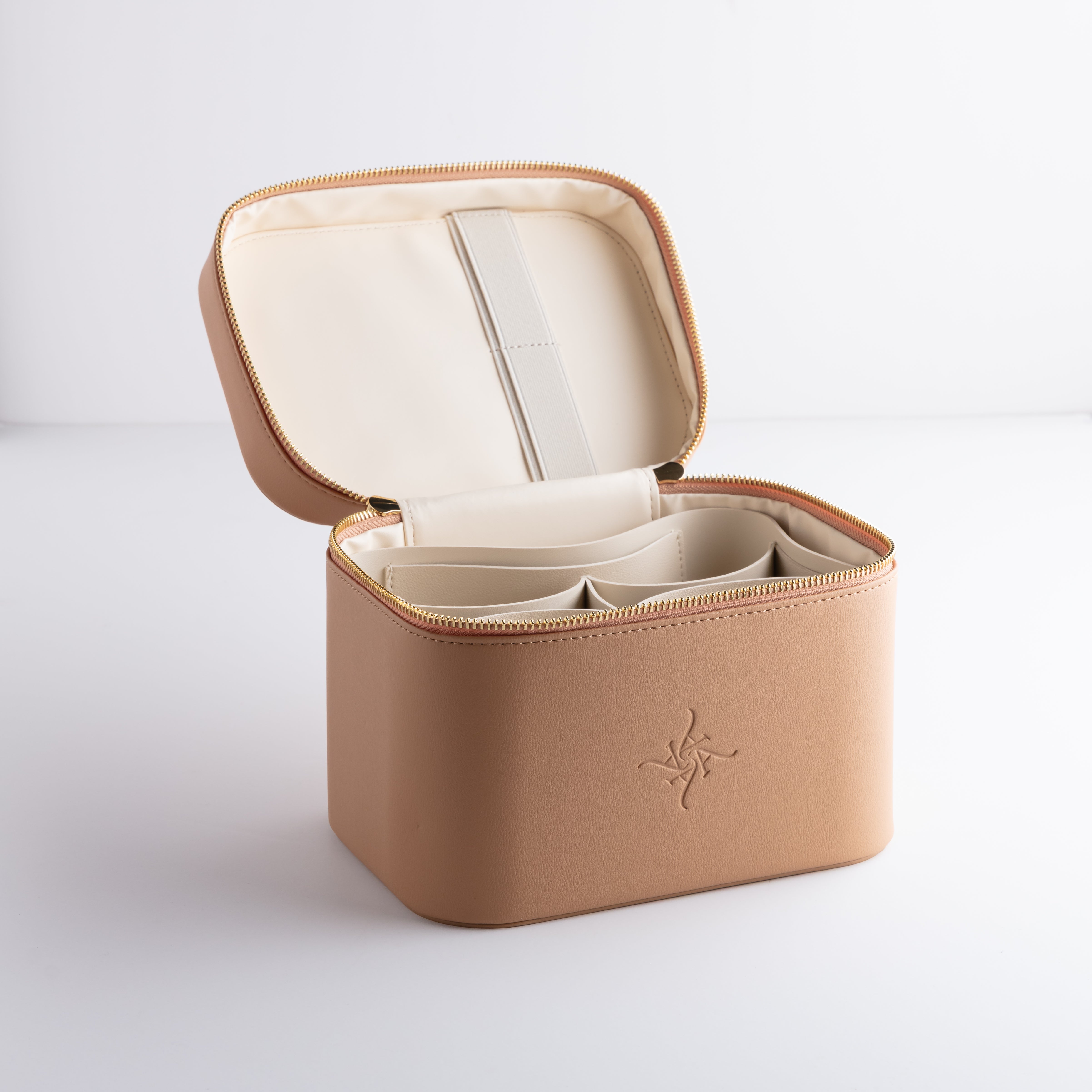 Addoony Beauty Luxury Vault (Beige) أدوني: خزنة الجمال الفاخرة - بيج