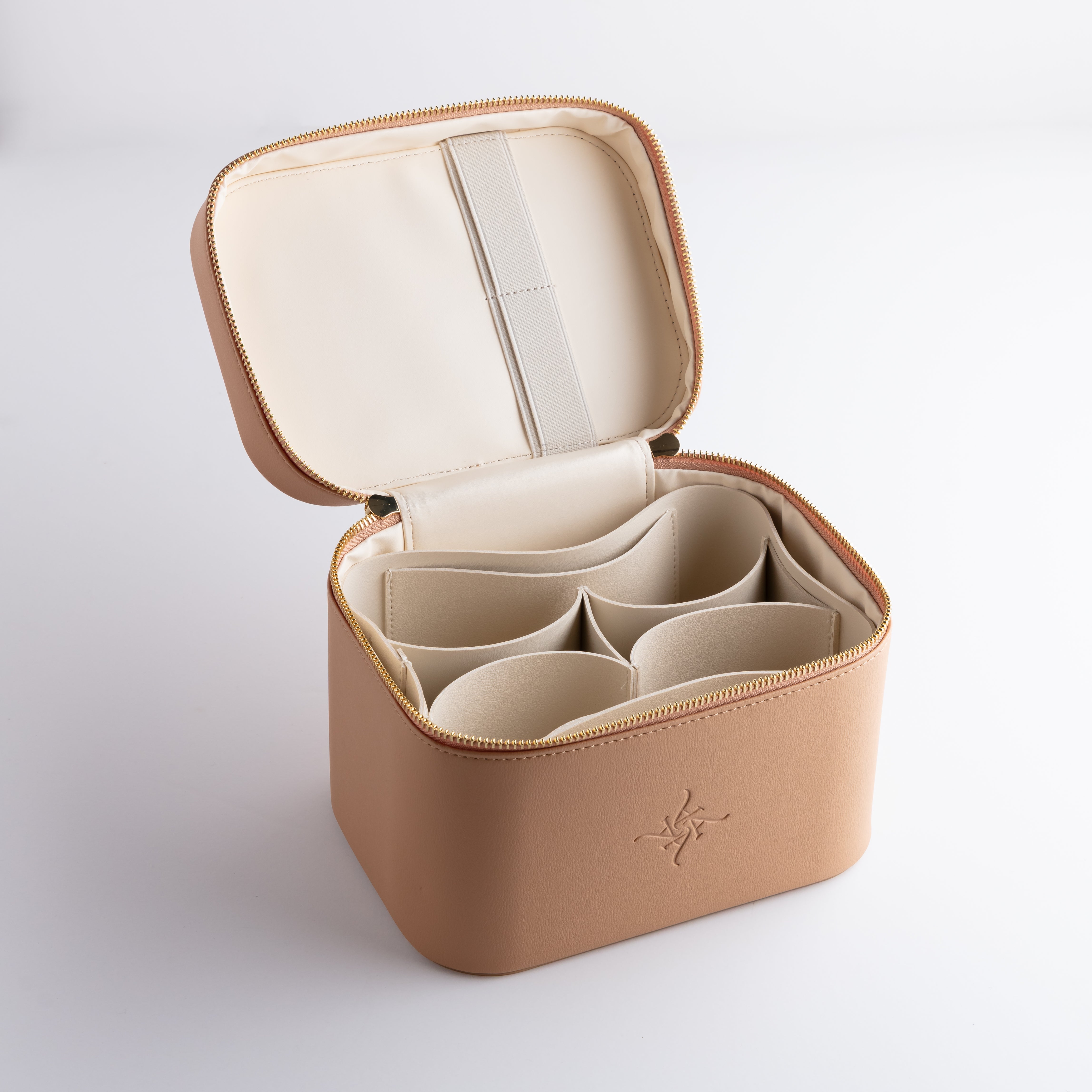 Addoony Beauty Luxury Vault (Beige) أدوني: خزنة الجمال الفاخرة - بيج