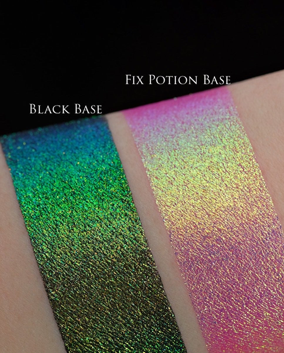 Karla Cosmetics Opal Moonstone Multichrome Loose Eyeshadow (Boujee Bae) ظلال عيون كارلا كوزمتكس اوبال مونستون متعددة الكروم (بوجي باي)