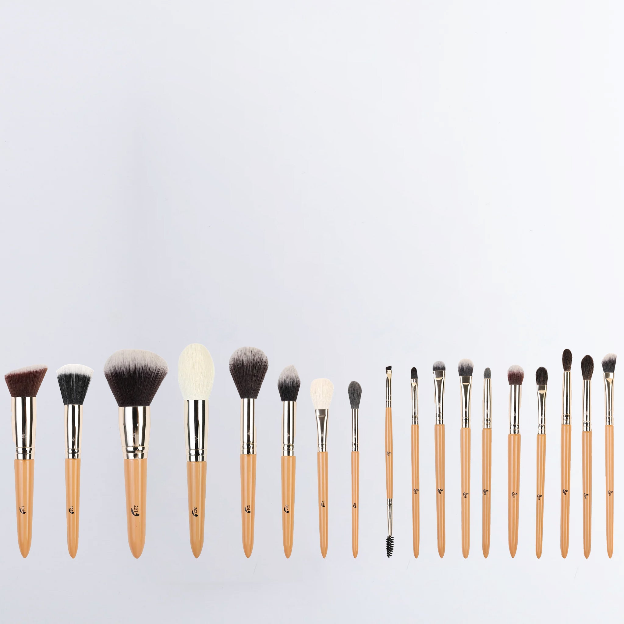 Addoony Beauty face and eye brush set with 18 full-sized brushes for face and eye makeup application, displayed in a full set arrangement.
