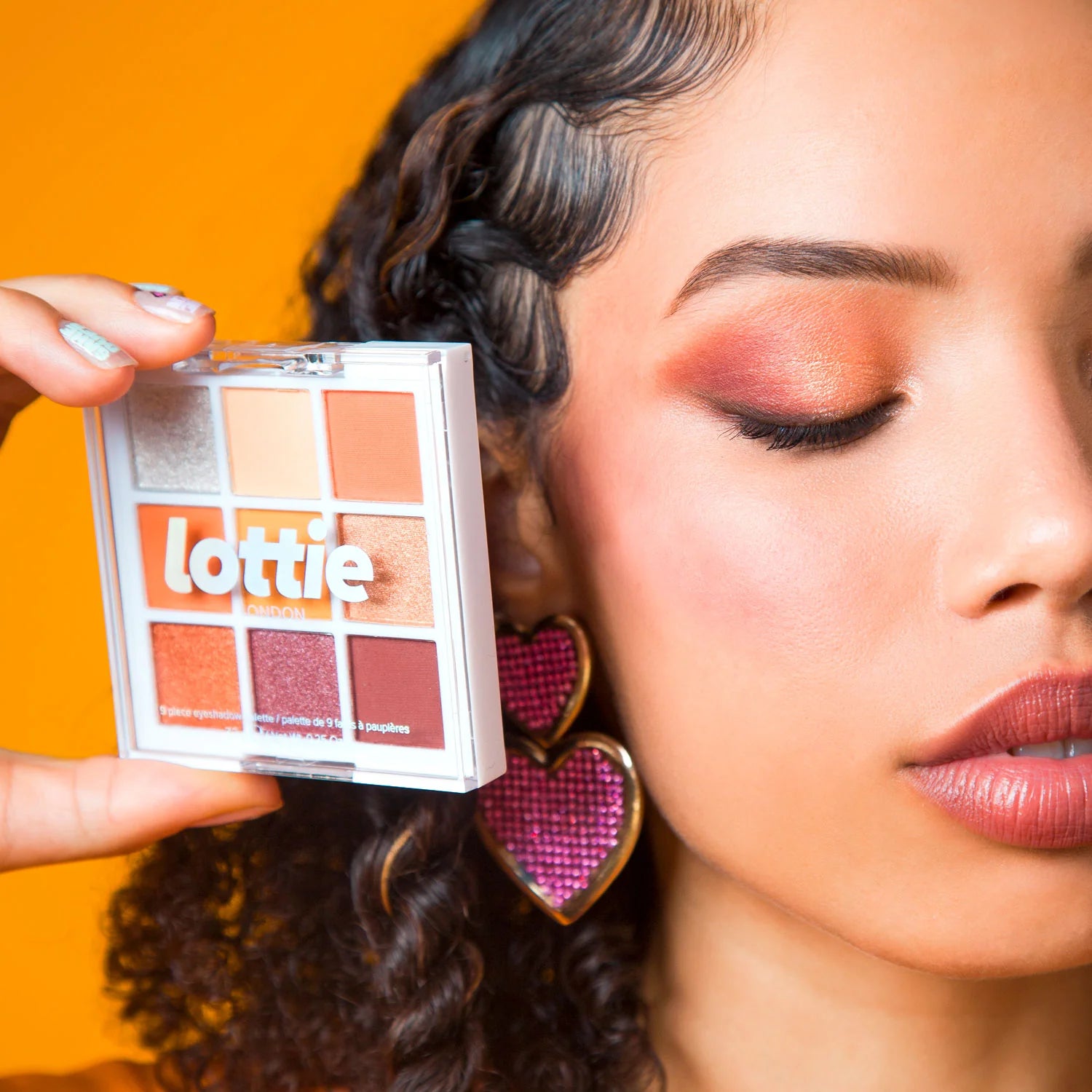 Lottie London- Lottie Palette - Fired Up لوتي - باليت ايشادو - فايرد اب