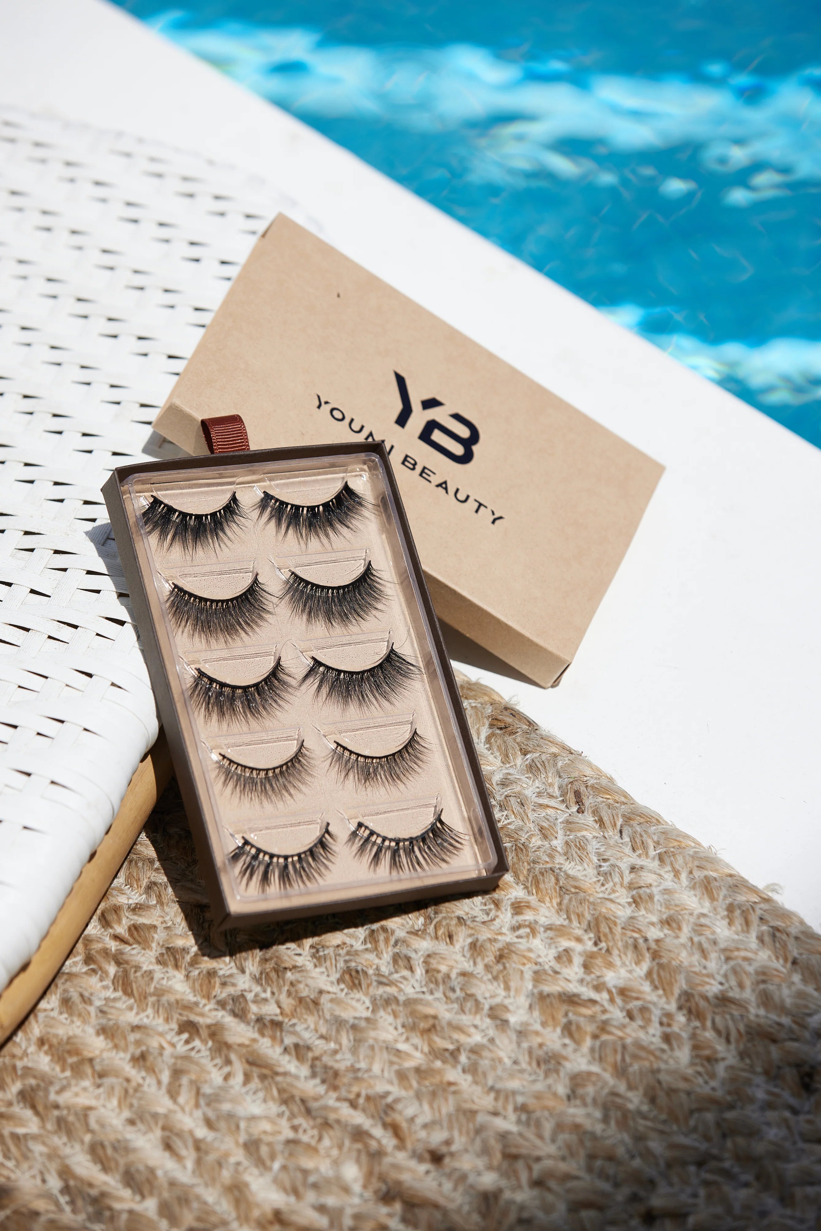 YOUMI BEAUTY - 3D SILK LASHES  يومي بيوتي