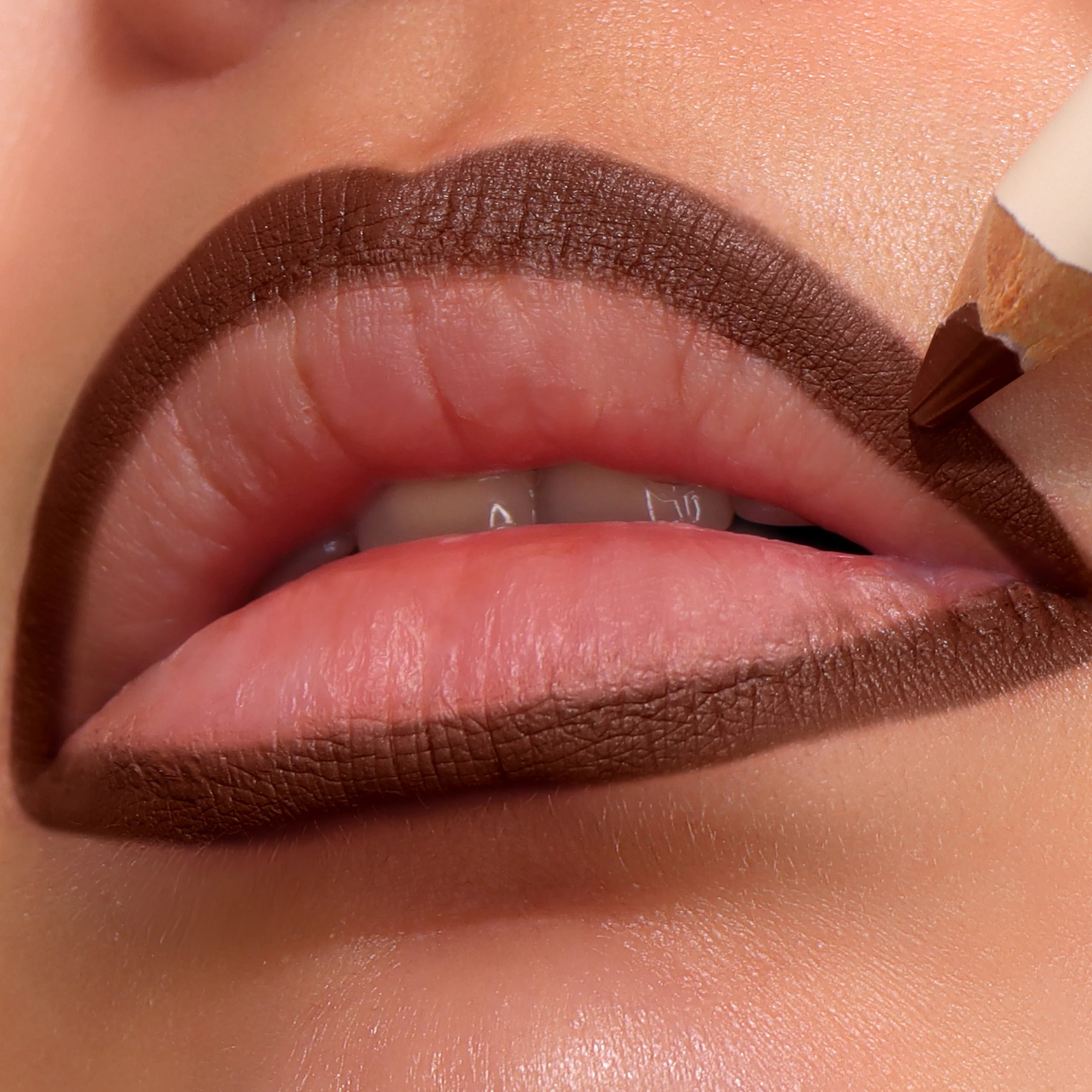 Moira Must-Have Lip Liner - (Chocolate) مويرا - محدد شفاه - شوكولاتة