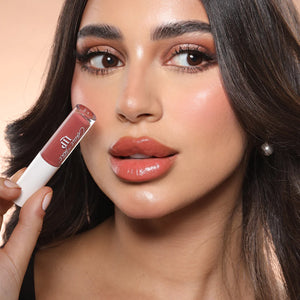 Addoony Better Together - Proven Lipstick (Fitna) + About That Lip (Honey) أفضل معاً: روج فتنة + أباوت ذات ليب عسل