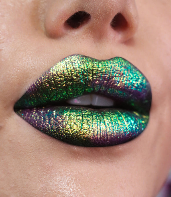 Karla Cosmetics Opal Moonstone Multichrome Loose Eyeshadow (Boujee Bae)  كارلا - شادو باودر كروم للعين