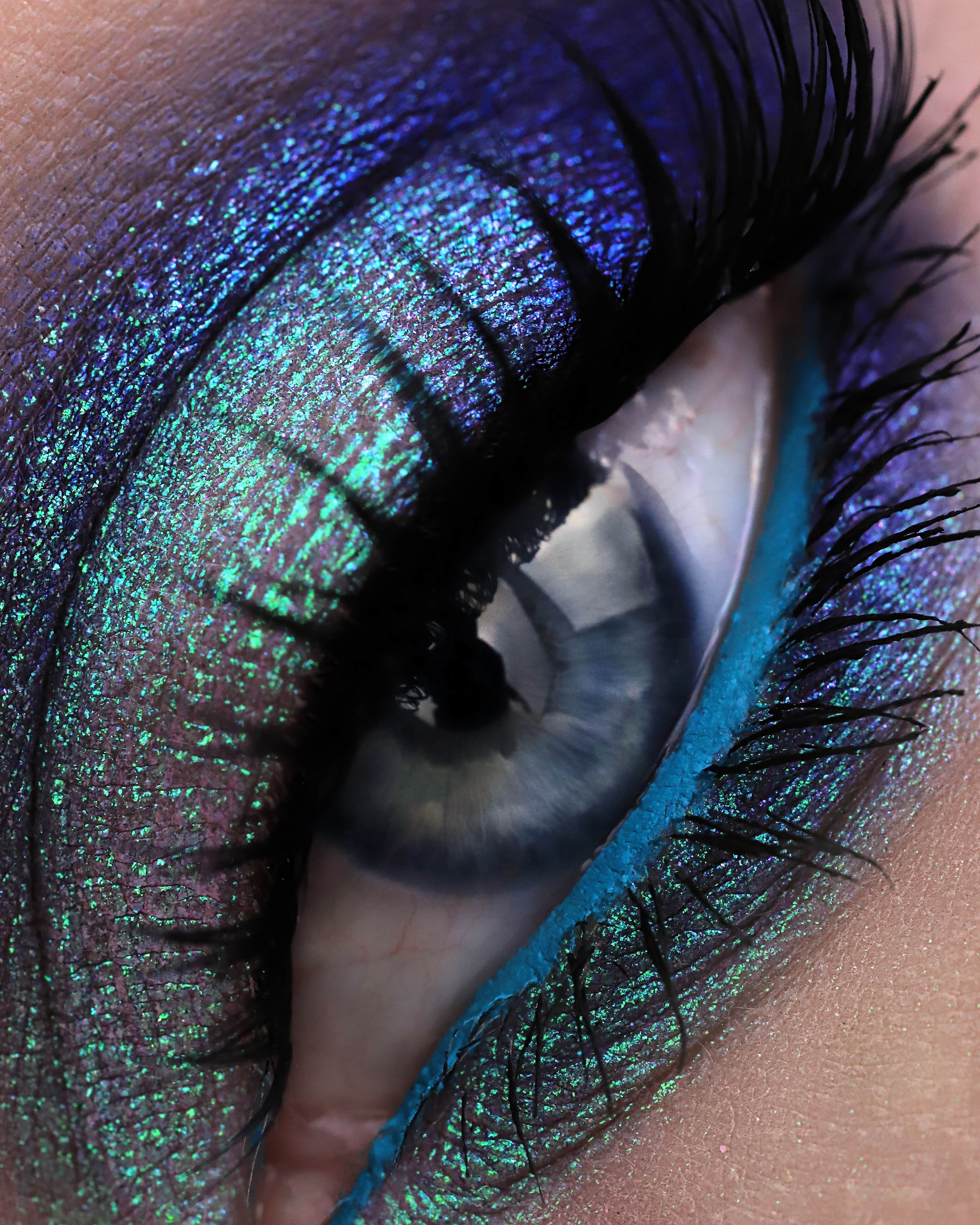Karla Cosmetics Opal Multichrome Loose Eyeshadow (Chill) كارلا - شادو باودر كروم للعين