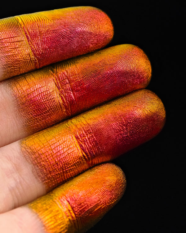 Karla Cosmetics Opal Multi Chrome Loose Eyeshadow (Day Dream) كارلا - شادو باودر كروم للعين