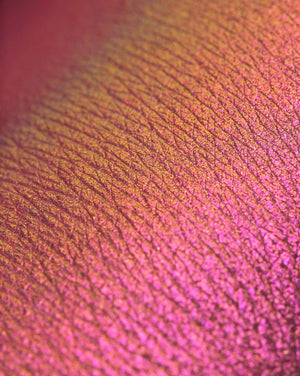 Karla Cosmetics Opal Moonstone Multichrome Loose Eyeshadow (Drama Queen) كارلا - شادو باودر كروم للعين