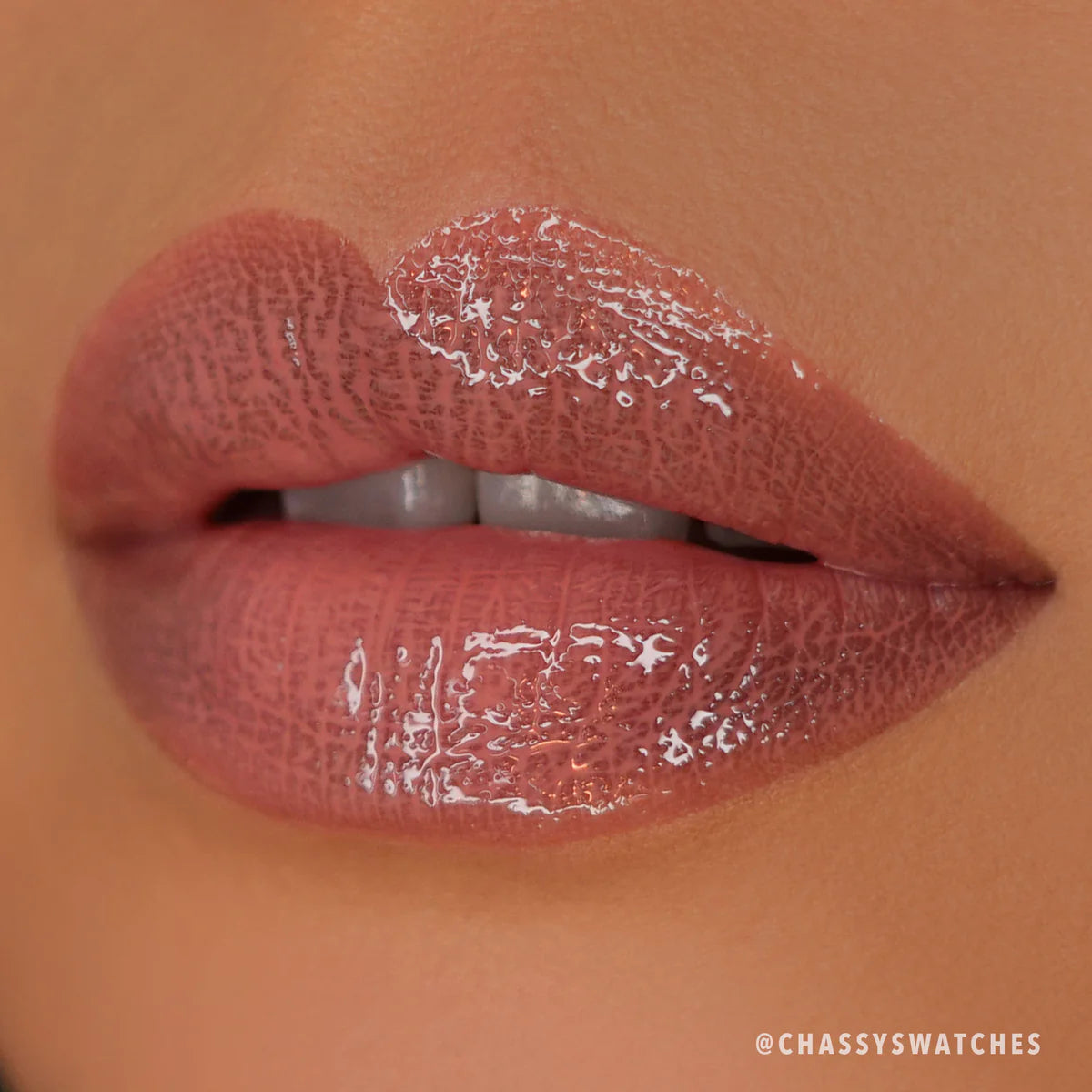 Moira Glow Getter Hydrating Lip Oil - (Soft Peach)