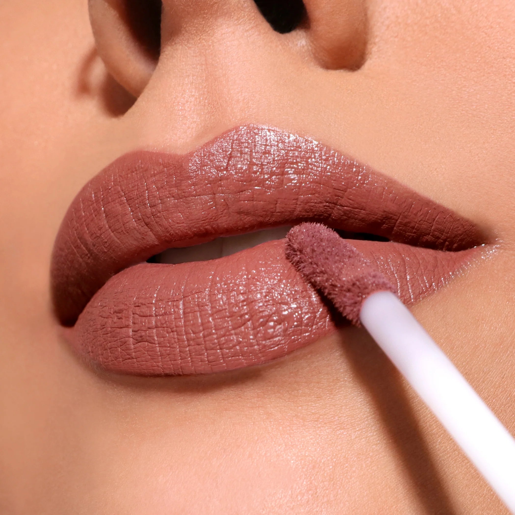 Moira Lip Divine Liquid Lipstick - (Madeline) مويرا - روج سائل - مادلين