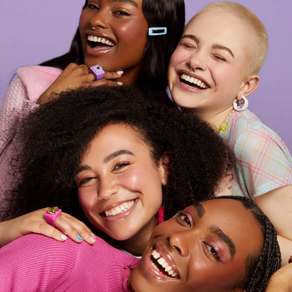 Lottie London- Liquid blush (Blushing pink) لوتي - بلاش سائل - بلاشنغ بينك