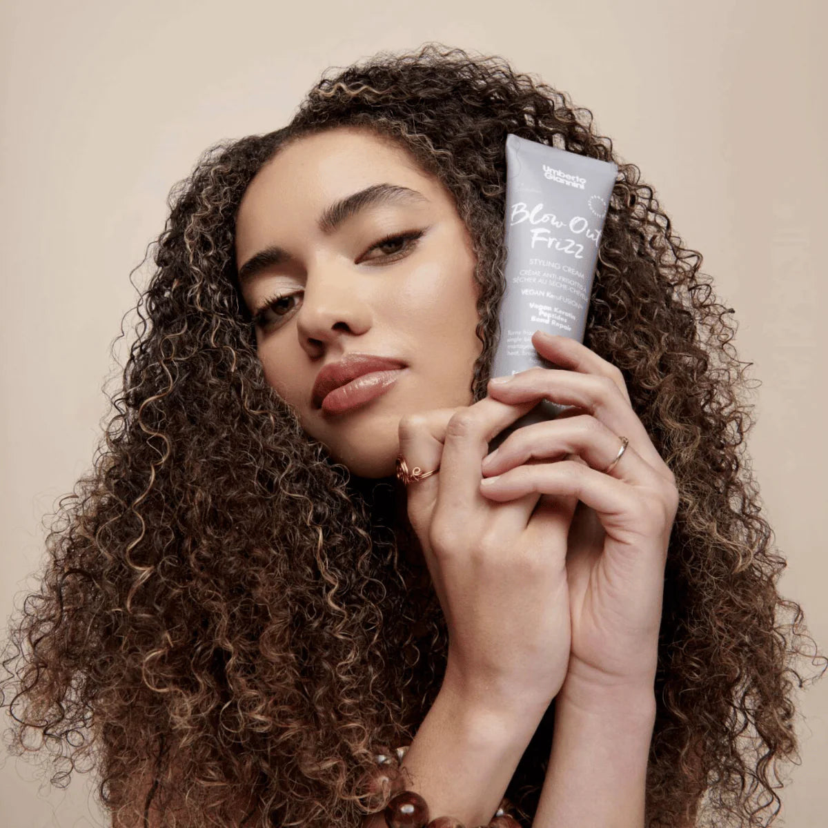 Umberto Giannini - Blow Out Frizz Styling Cream - كريم للشعر مقاوم للرطوبه