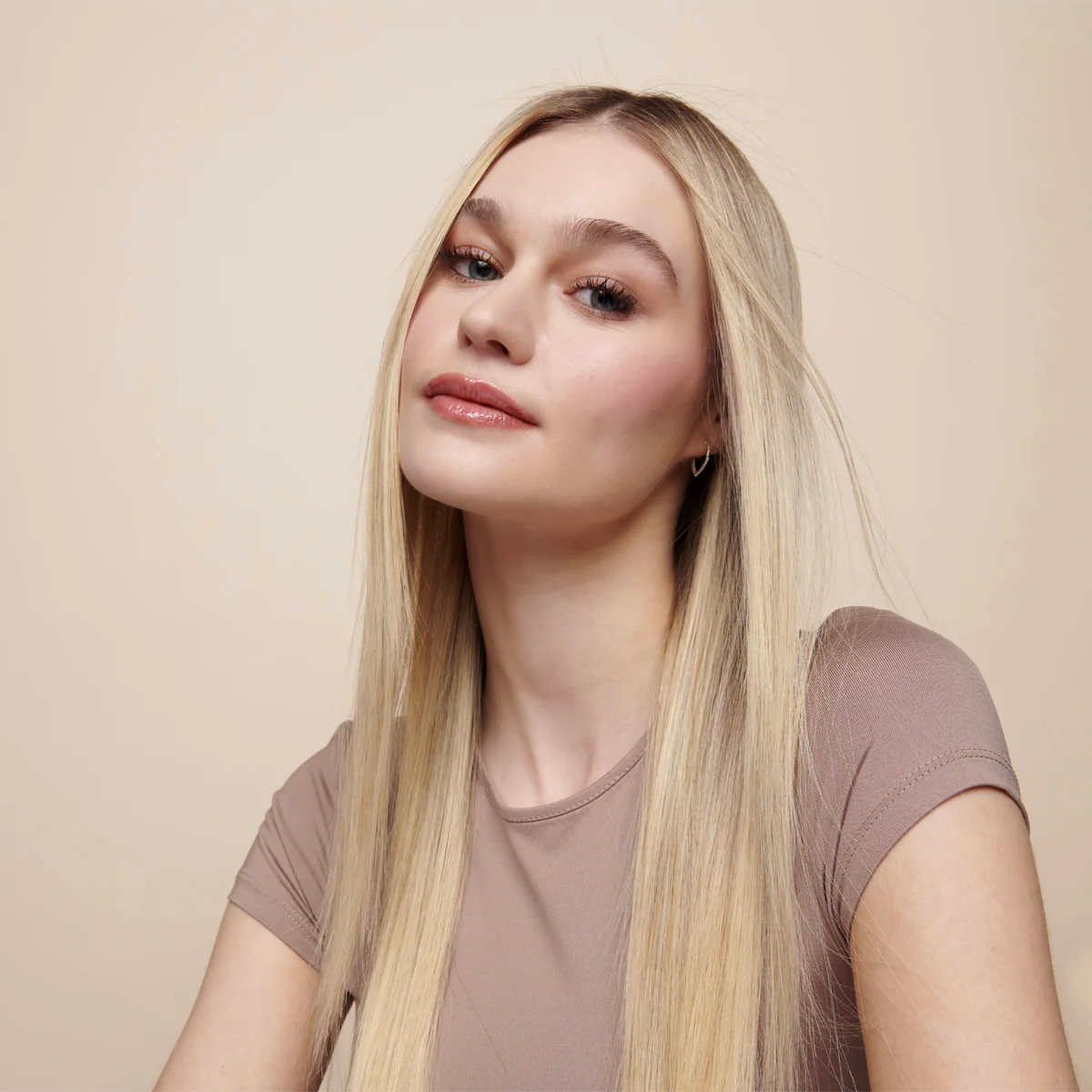 Umberto Giannini - Weatherproof Hold Anti-Humidity Frizz Free Hairspray - سبراي للشعر مقاوم للرطوبه