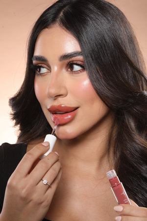 Addoony About That Lip - Glossy Balm( Honey) أدوني آباوت ذات ليب - عسل