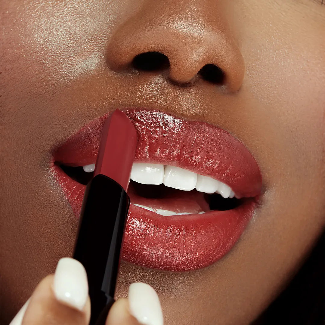 Sigma Infinity Point Lipstick (Scarlet) سيجما - روج - سكارلت