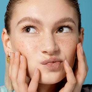 Lottie London-  Freckle Tint Deep لوتي - تنت النمش